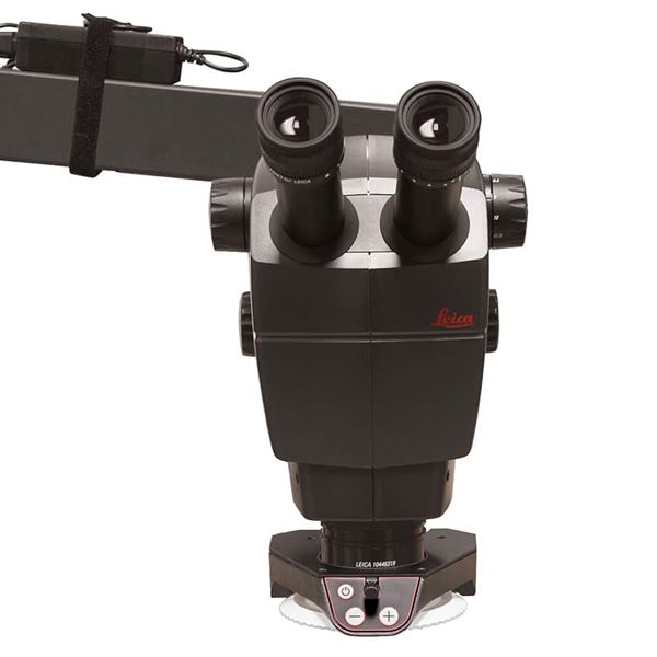 Mikroskop Leica A60 s LED a stojanem s ohebným ramenem